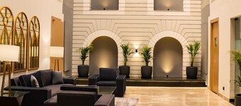 Ahuja 住宅 Mayfield 花園