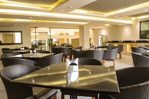 Restaurant - Ahuja Residency Mayfield Garden (Gurugram)