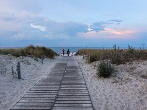 Nær stranden