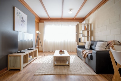 Cosy & Convenient: WiFi & Parking