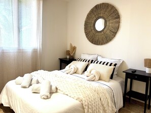 1 غرفة نوم ومكواة/لوح كي وسرير سفر وواي فاي مجانًا