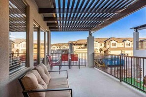 Property grounds - Spacious Villa with Lazy River, Pool & Hot Tub (Hurricane)