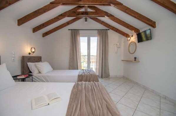 1 chambre, fer et planche à repasser, accès au Wi-Fi (inclus)