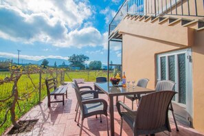 Outdoor dining - san mari studios 304 2nd floor (ΛΑΓΑΝΑΣ)