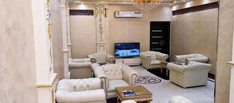 Al Ghubaishi Plaza