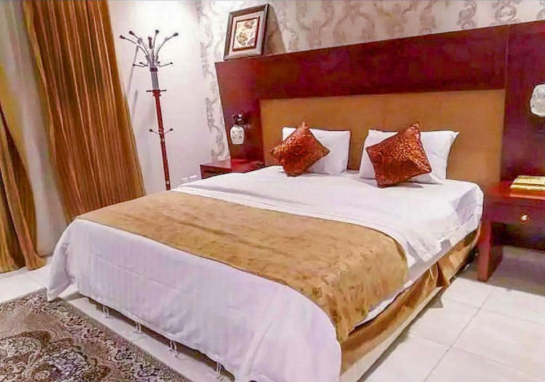 Superior Apartment | Egyptian cotton sheets, premium bedding, pillow-top beds, minibar