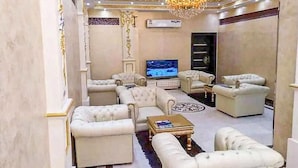 Lobby lounge - Al Ghubaishi Plaza (Jeddah)