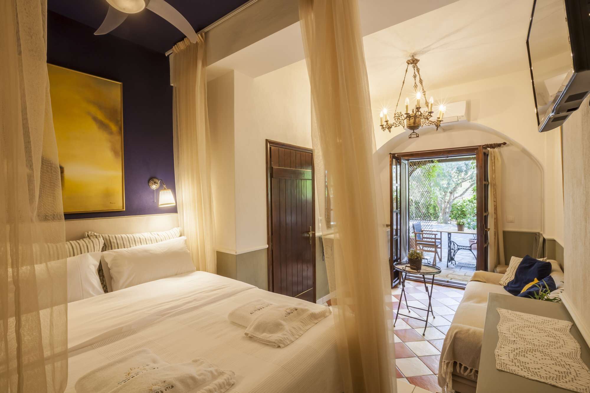 1 chambre, fer et planche à repasser, lit parapluie, Wi-Fi gratuit