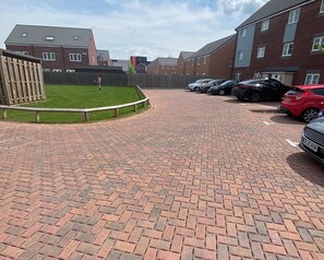 Property grounds - 1br-sleeps3-parking-nearcitycentre-shoppingcentre (Birmingham)