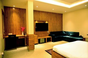 Executive Room | Room amenity - Hotel Cresent Near Assi Ghat (Varanasi)