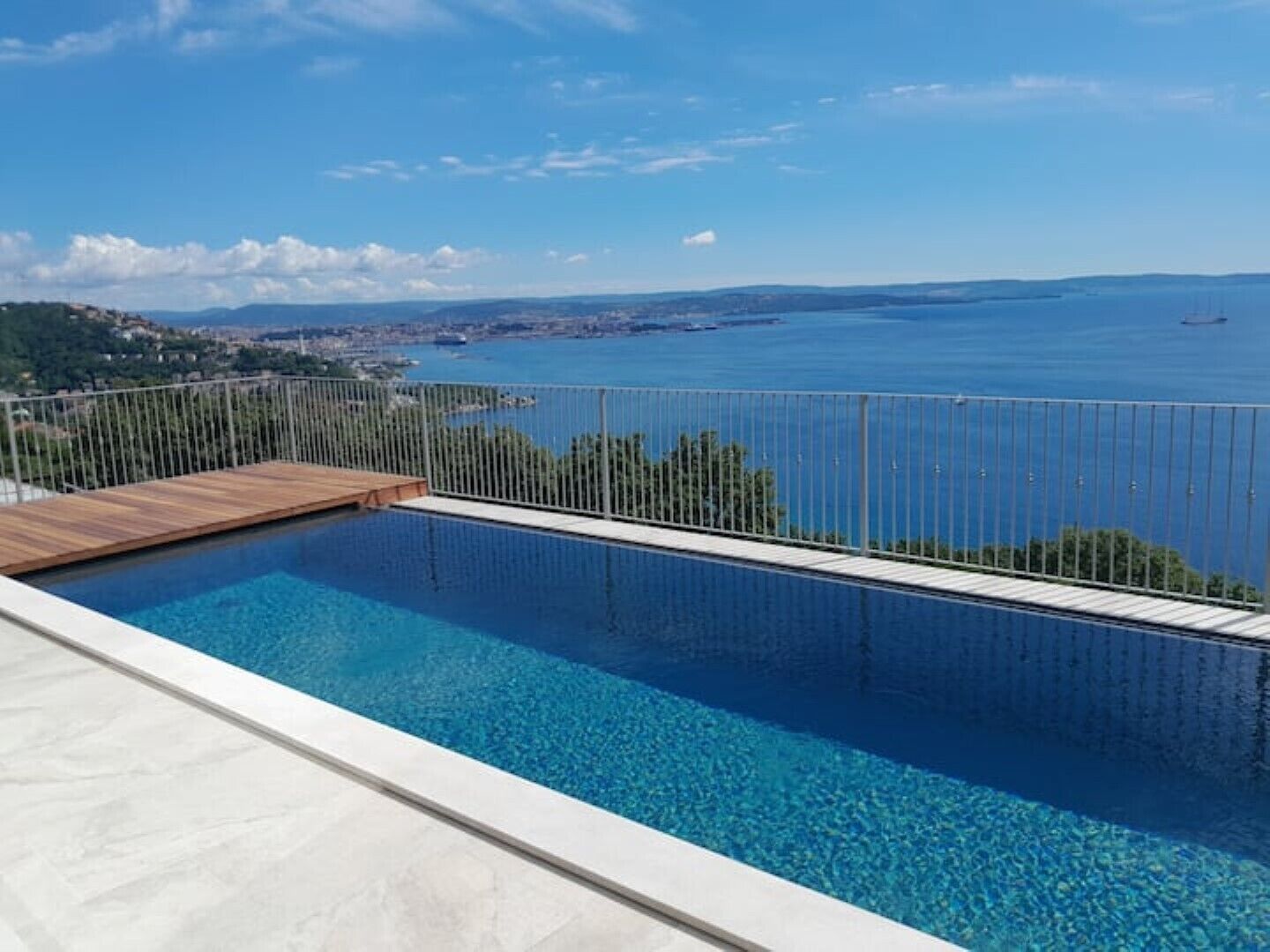 Modern villa with pool and stunning view
