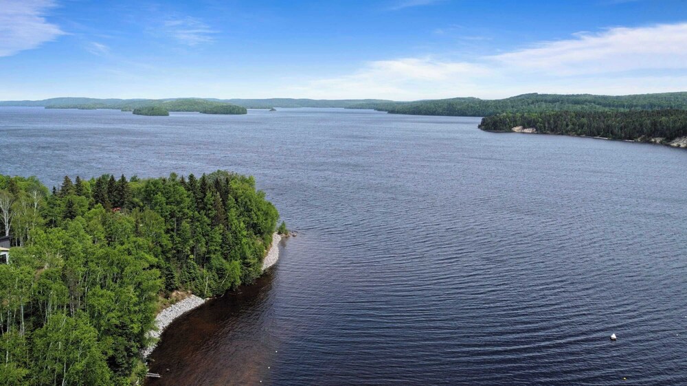 Lac Taureau navigable Public n private docks Beach SaintMicheldes
