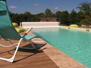 Piscina all'aperto, una piscina riscaldata