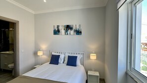 2 dormitorios, tabla de planchar con plancha, wifi