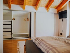 1 bedroom, bed sheets - Ferienwohnung für 2 Personen, 60 qm (Marktschellenberg)