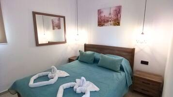 Comfort-Apartment, Bergblick | 1 Schlafzimmer, Zimmersafe, schallisolierte Zimmer