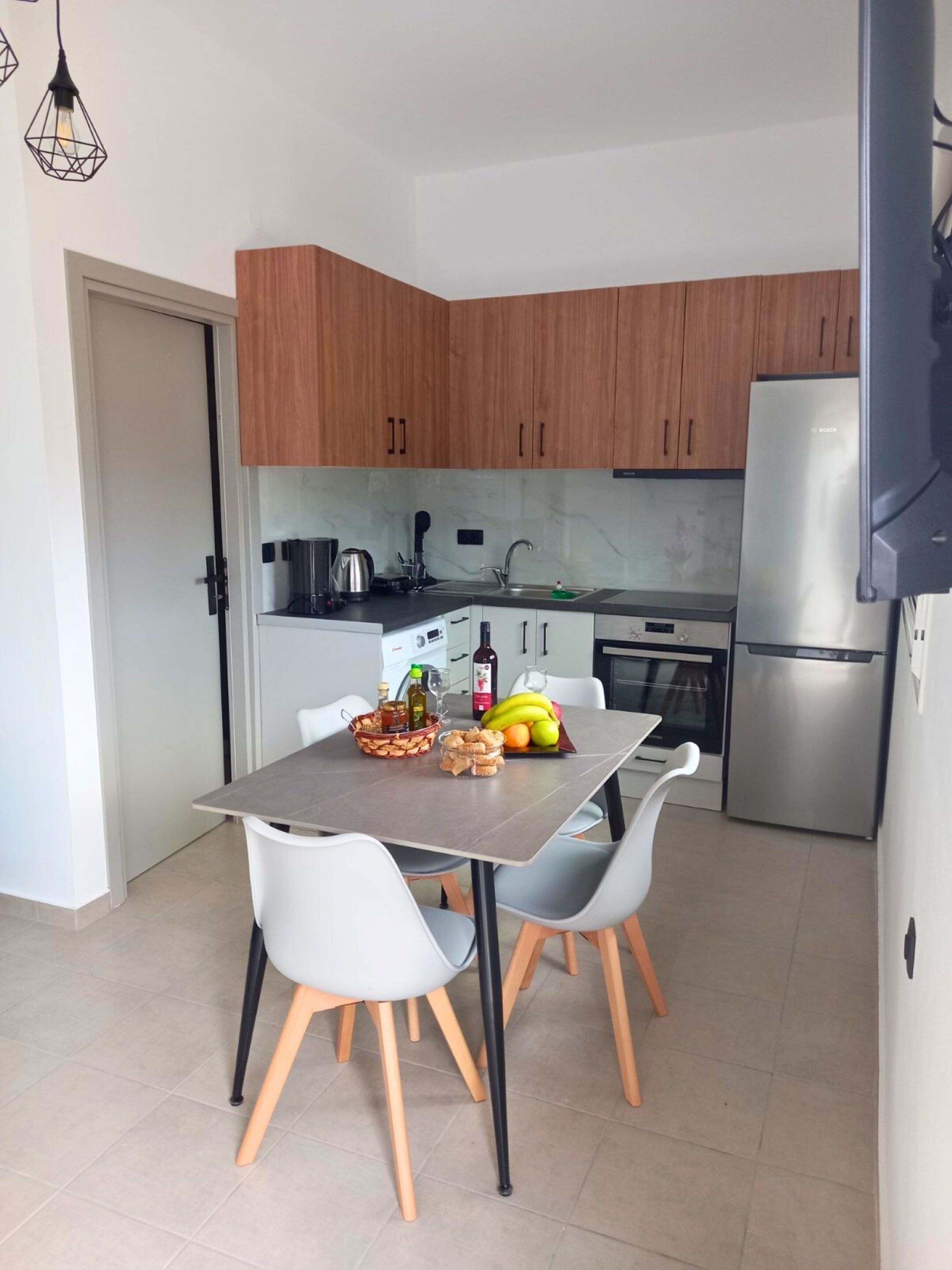 Appartement Confort, vue montagne | Cuisine privée | Grand réfrigérateur, four, plaque de cuisson, cafetière/bouilloire
