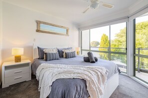 2 Schlafzimmer, Schreibtisch, Bügeleisen/Bügelbrett, WLAN