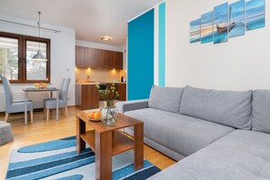 Apartment, 1 Bedroom, Balcony, Beachside