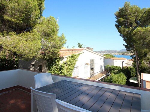 Seaside Villa with Garden, 100m from La Farella Beach, 3 Bedrooms, Sleeps 6