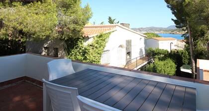 Seaside Villa with Garden, 100m from La Farella Beach, 3 Bedrooms, Sleeps 6