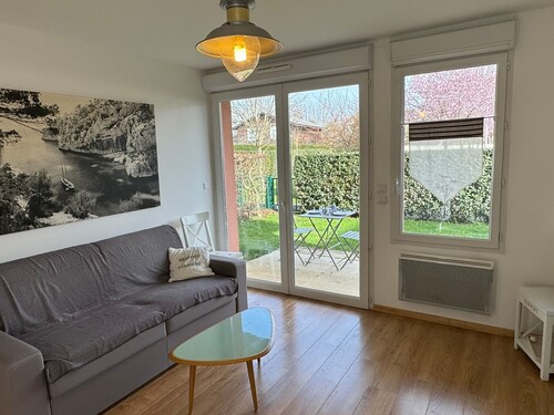 Erdgeschosswohnung mit Garten, strand- und zentrumsnah, für 4 Personen, haustierfreundlich, WLAN