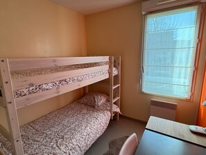 2 bedrooms