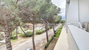 Property grounds - Cozy T2 Apartment with Terrace, 400m from the Beach (Argelès-sur-Mer)