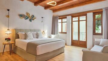 Superior Suite | Egyptian cotton sheets, premium bedding, memory foam beds, in-room safe