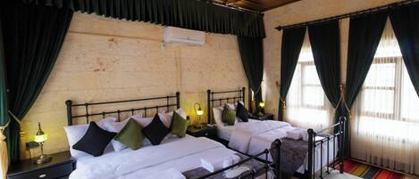 Tremannsrom – basic | Bad | Hårføner og tøfler