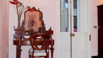 House, 2 Bedrooms, Smoking, Balcony | Lounge