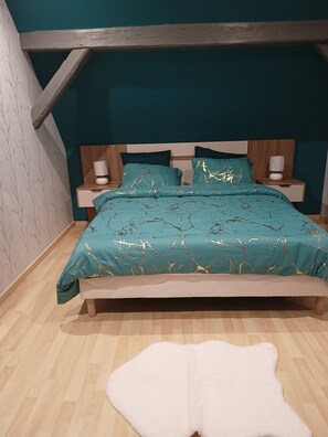 3 bedrooms, iron/ironing board, WiFi, bed sheets - Gîte "chez L'oncle Paul" (Urschenheim)