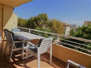 Outdoor dining - Moderne Attikawohnung mit Meerblick nur 200 Meter vom Meer (Jávea)