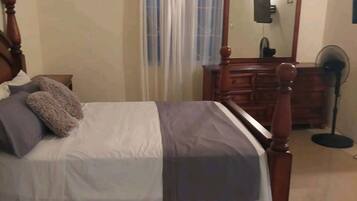 3 bedrooms, blackout drapes, iron/ironing board, free WiFi