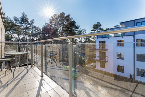 Balcony - Villa 4 Pory Roku Apartment by Renters (Wladyslawowo)