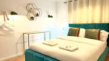 3 bedrooms, desk, iron/ironing board, WiFi