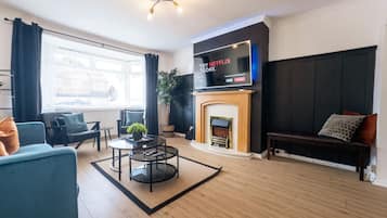 TV, fireplace
