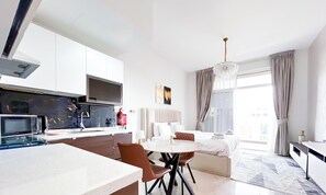 Lejlighed (0 Bedroom) | Privat tekøkken | Mikrobølgeovn, ovn, kogeplade, elkedel