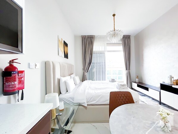 Apartment (0 Bedroom) | Living area - Stunning Studio With Balcony in Arjan (Dubai)