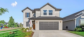 Cozy & Charming Home in Eagle Id