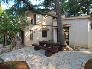 Outdoor dining - Holiday apartment with air conditioning (Premantura)