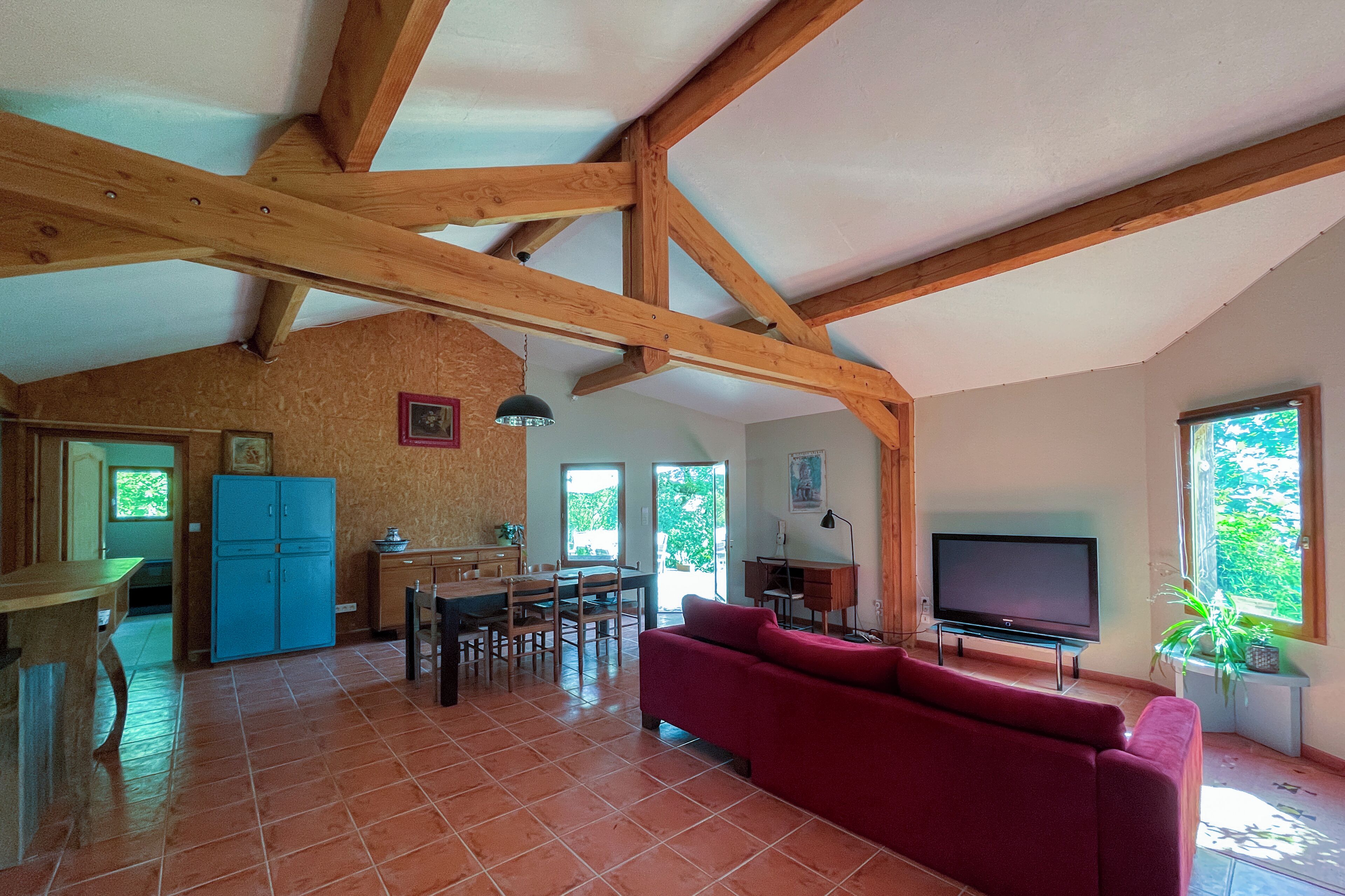 TV connectée, baby-foot, table de tennis de table