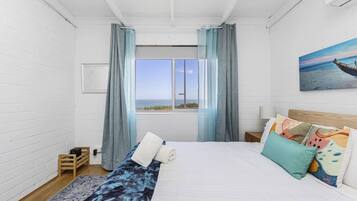 3 makuuhuonetta, silitysrauta/-lauta, Wi-Fi, vuodevaatteet