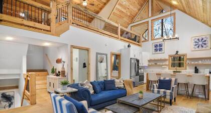 3BR, Loft, Hot Tub, Wifi, Dog Friendly, Games