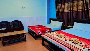 Family Room - The Royal Crown Hotel (Lahore)