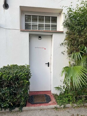 تفاصيل الفندق من الخارج