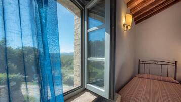 2 Schlafzimmer, Schreibtisch, Reisekinderbett, kostenloses WLAN