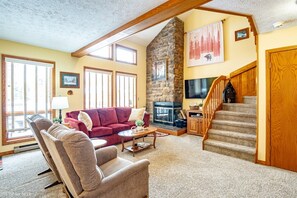 TV, fireplace, DVD player