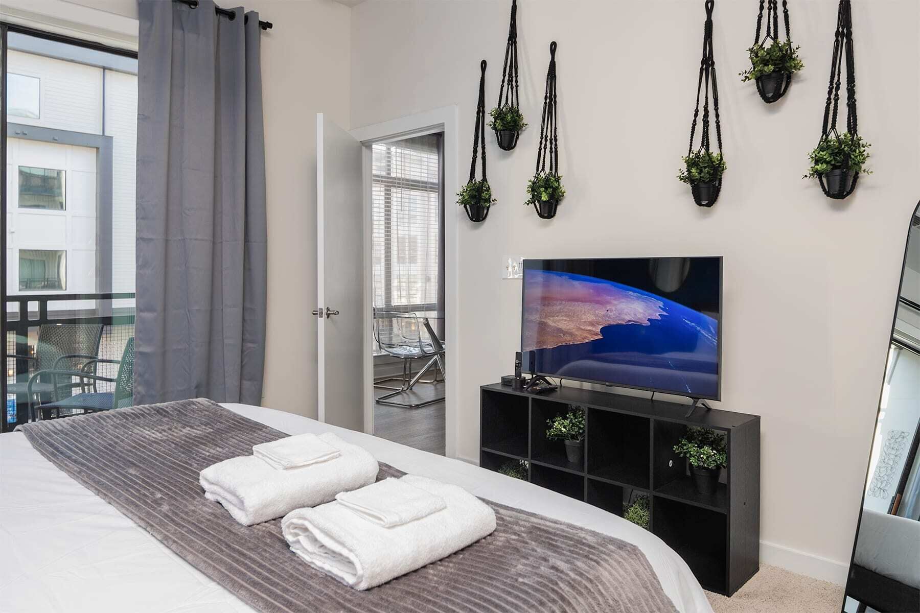 2 bedrooms, iron/ironing board, travel crib, WiFi