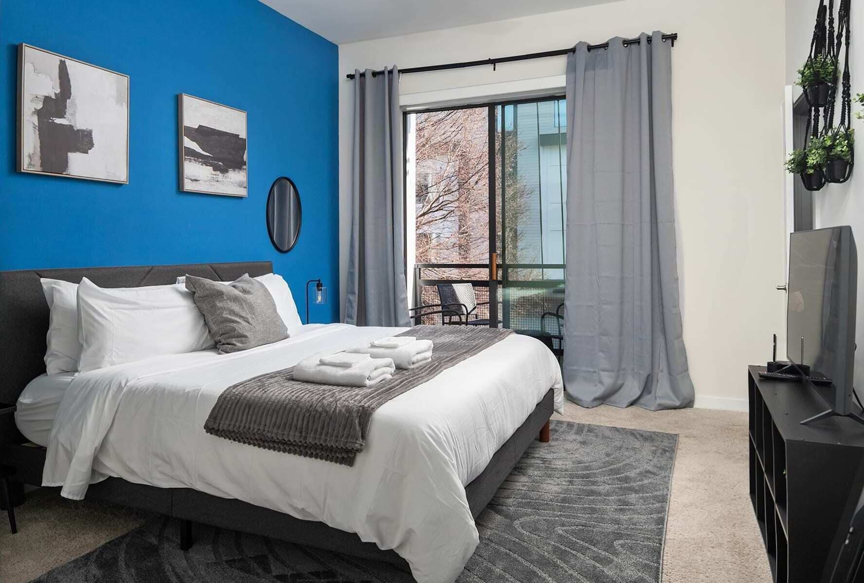 2 habitaciones, tabla de planchar con plancha, cuna de viaje y wifi 